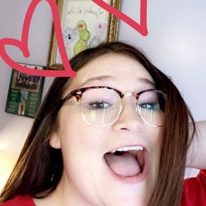 Meet your Posher, Abby